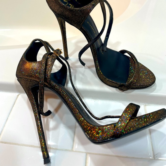 Giuseppe Zanotti - Picture 1 of 10